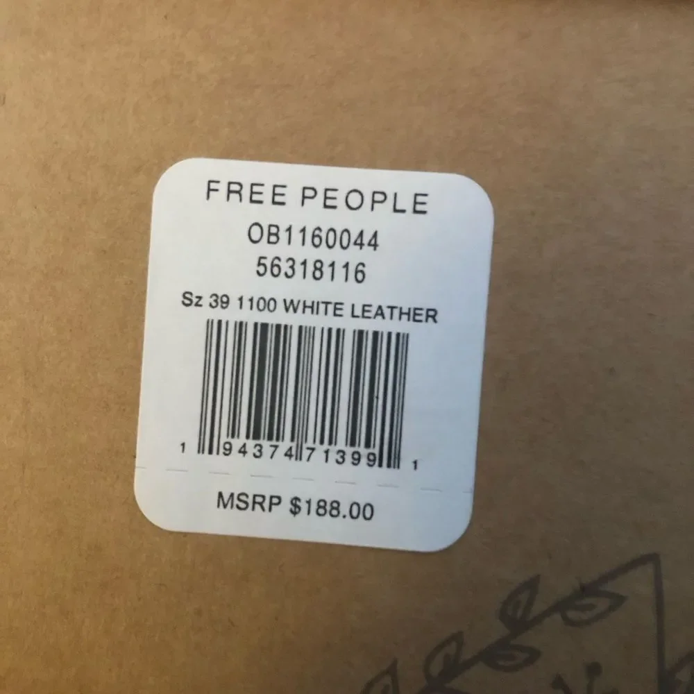 Free People James Chelsea Boots Platform White Leather NIB Size 38.5 Chunky